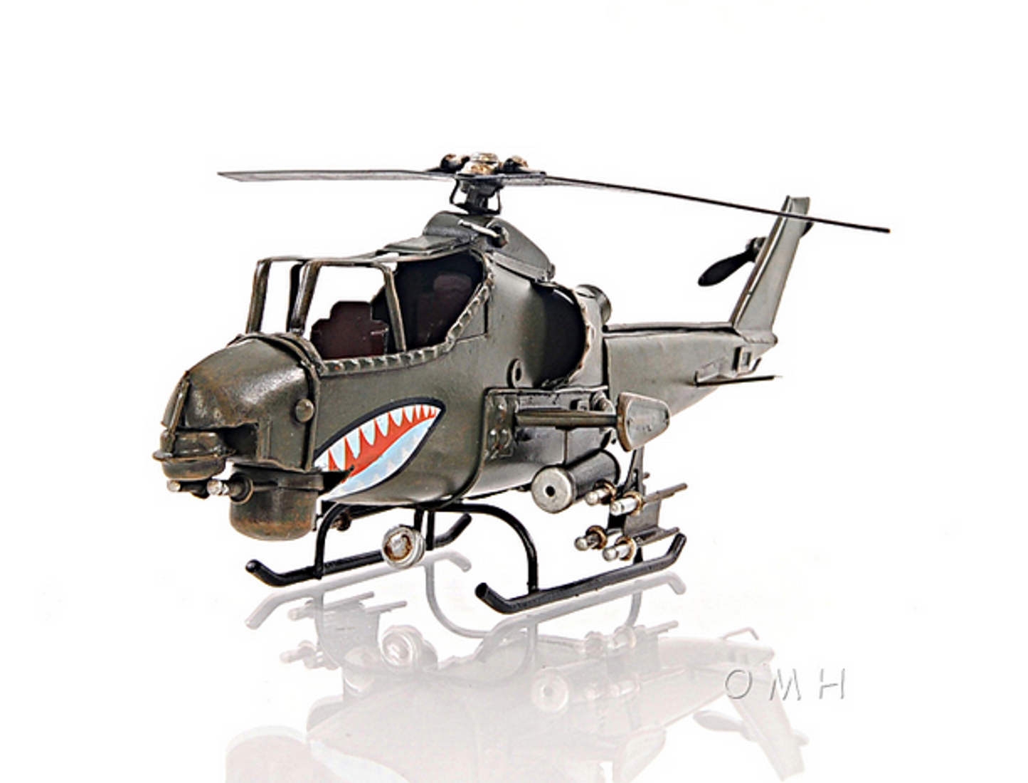 1960 Bell AH-1G Cobra Attack Helicopter Model - 1:46 Scale