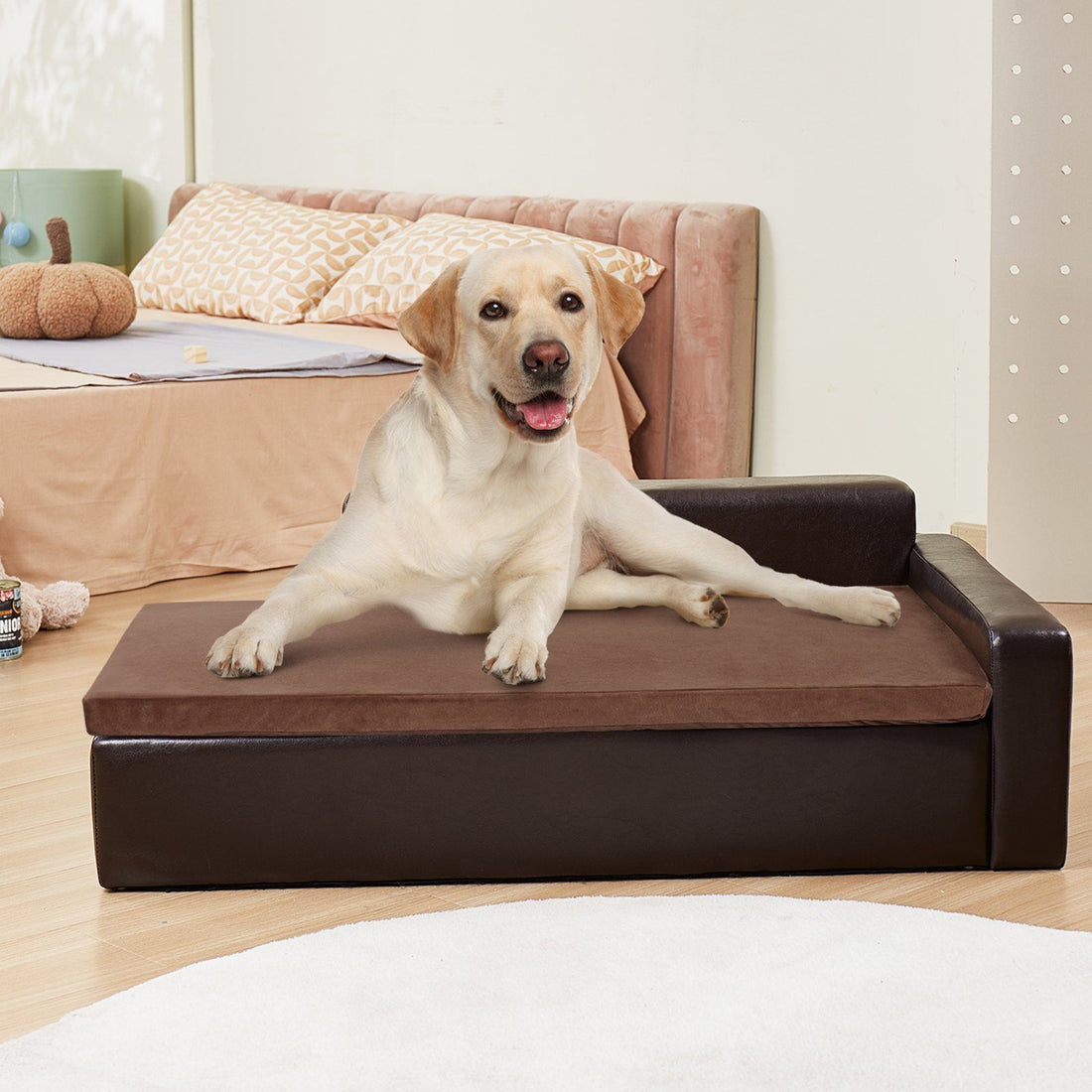 Black leather pet sofa bed extra detail