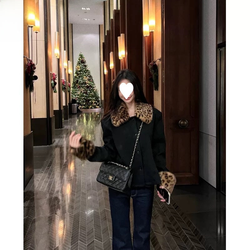 Women's black short coat with leopard print accent and faux fur collar, photo 3