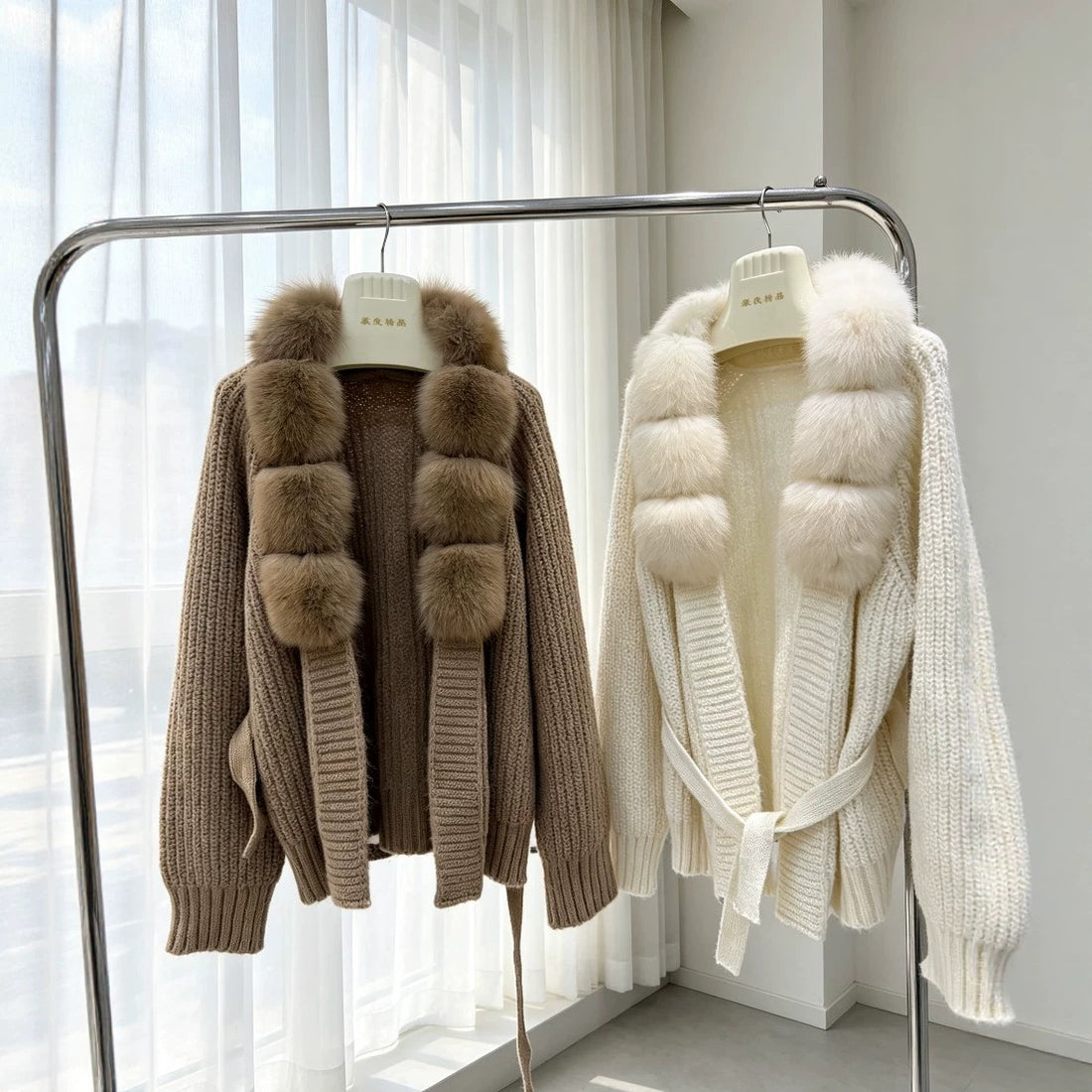 Women's Detachable Fox Fur Collar Knitted Fur Coat