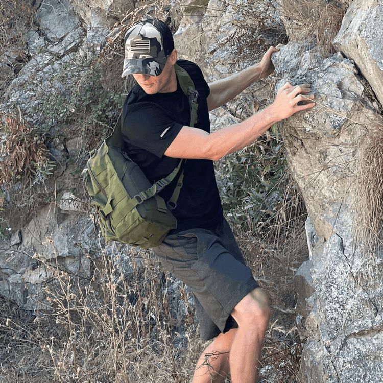 15L MOLLE sling bag interior compartment view
