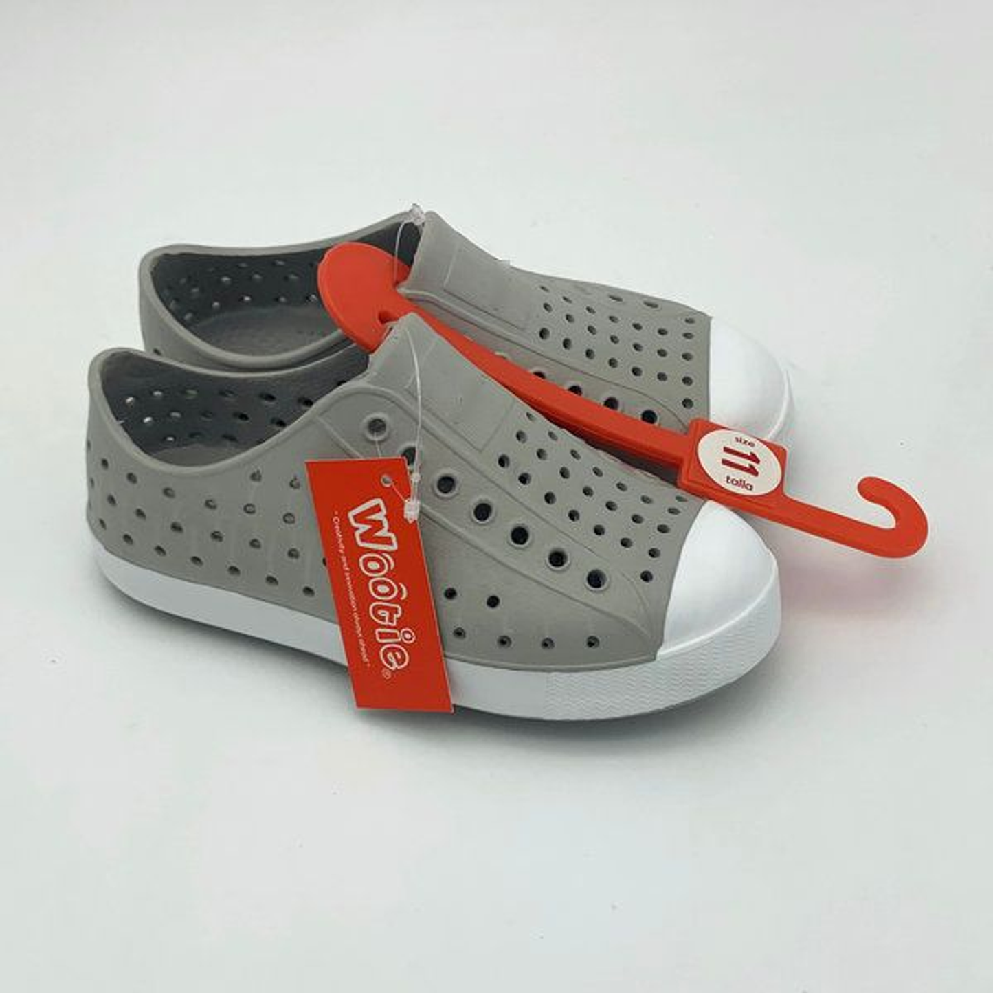 WOOTIE Plain Water Shoes