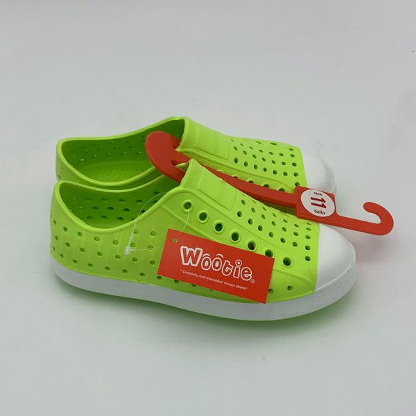 WOOTIE Plain Water Shoes