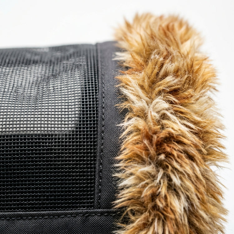 Lion Design Pet Bag — detail