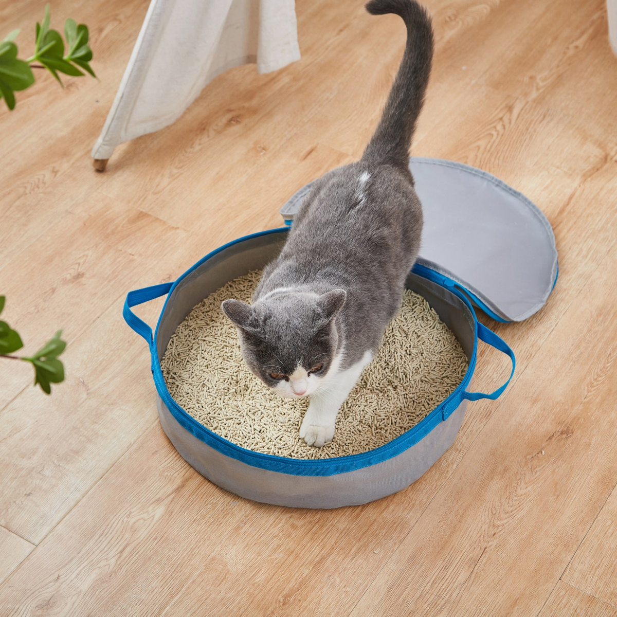 Mr. Peanut's PortaPotty Travel Litter Box for Cats