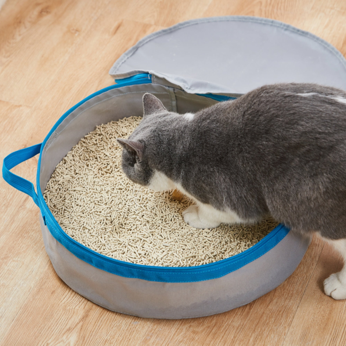 Mr. Peanut's PortaPotty Travel Litter Box for Cats