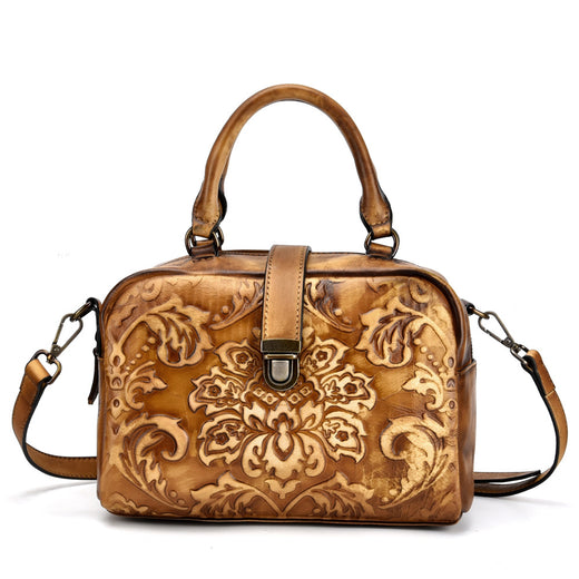 Vintage leather crossbody bag adjustable strap detail