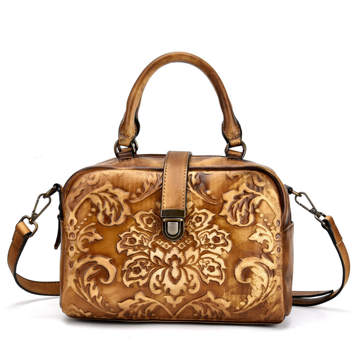 Vintage leather crossbody bag adjustable strap detail