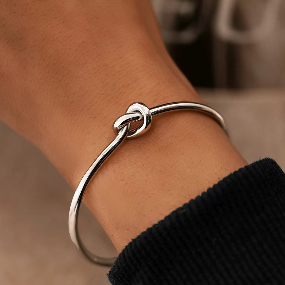 Minimalist Knot Women's Stainless Steel Bracelet 18K Gold Plated Heart Twist Jewelry