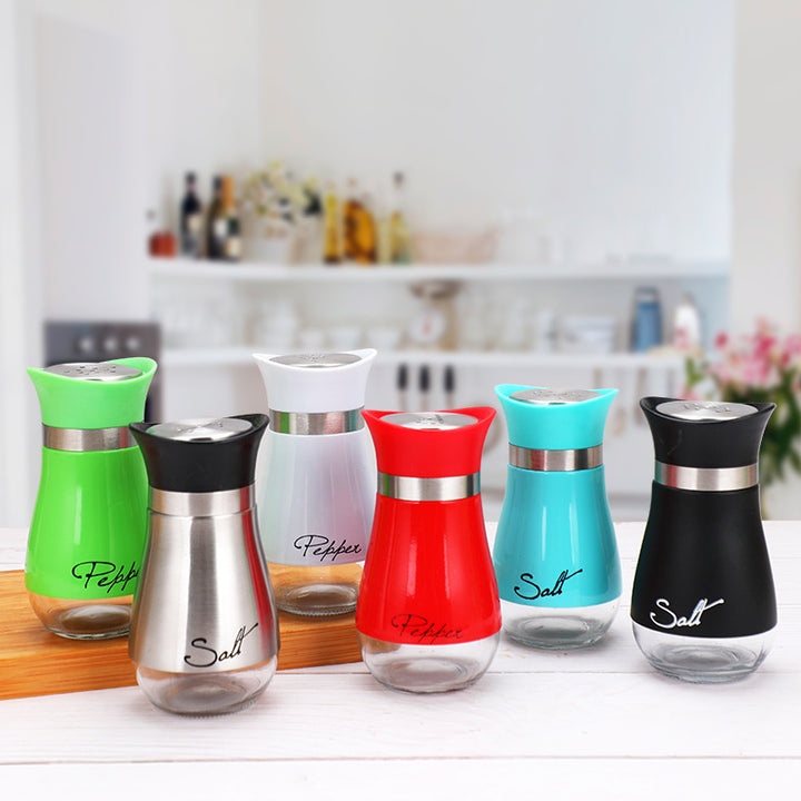 Farmhouse salt and pepper shakers set