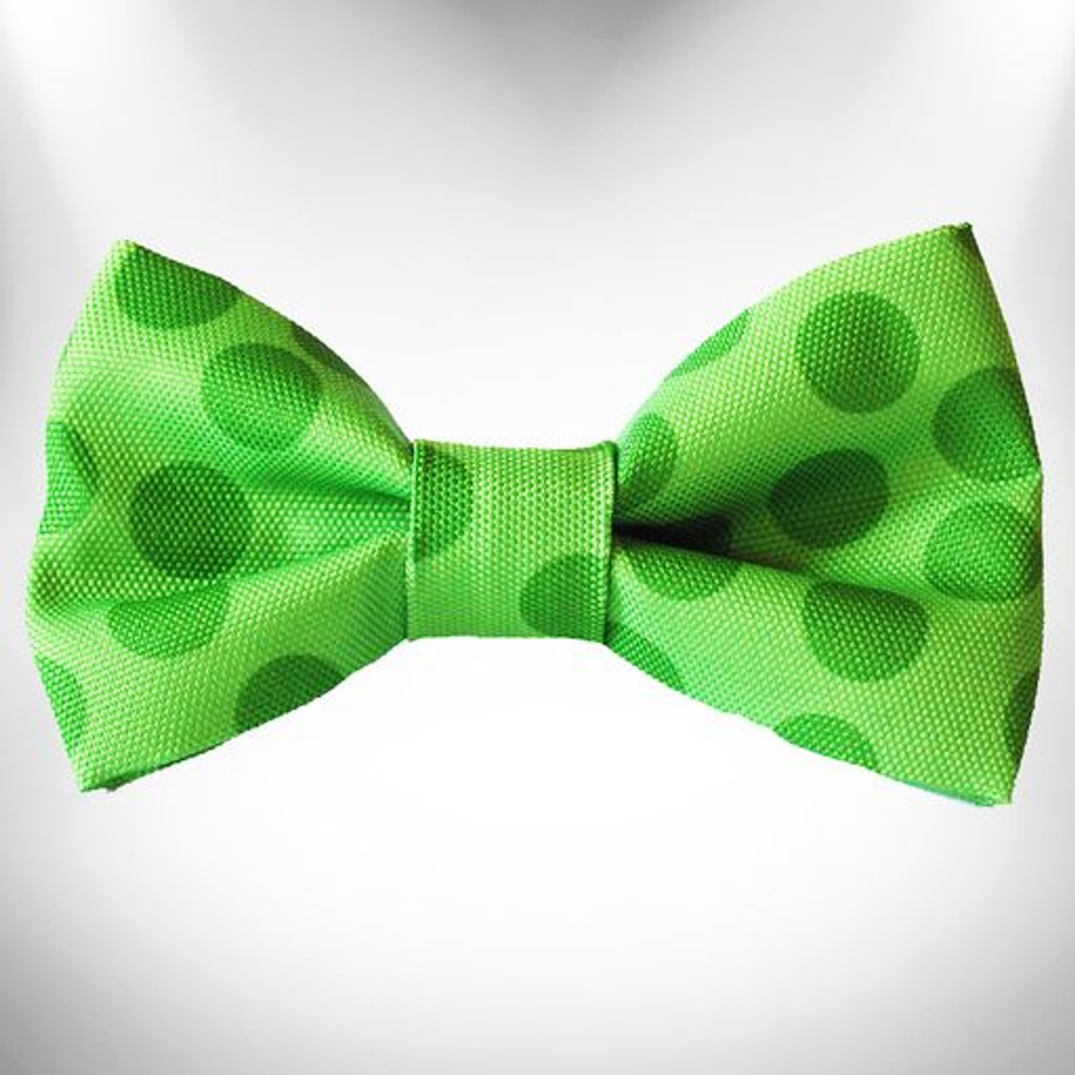 Walk-e-Woo Monotone Polka Dot Dog Bow Tie
