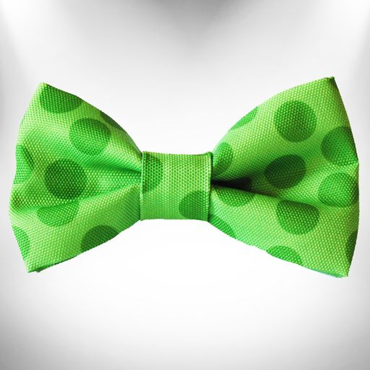 Walk-e-Woo Monotone Polka Dot Dog Bow Tie