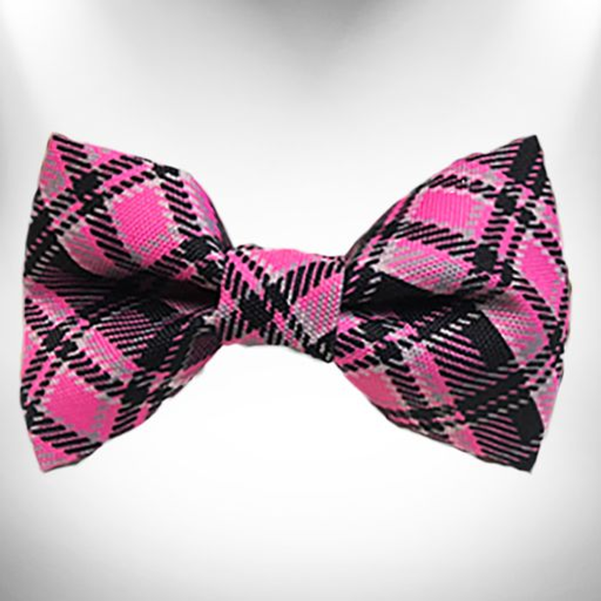Walk-e-Woo Plaid Dog Bow Tie