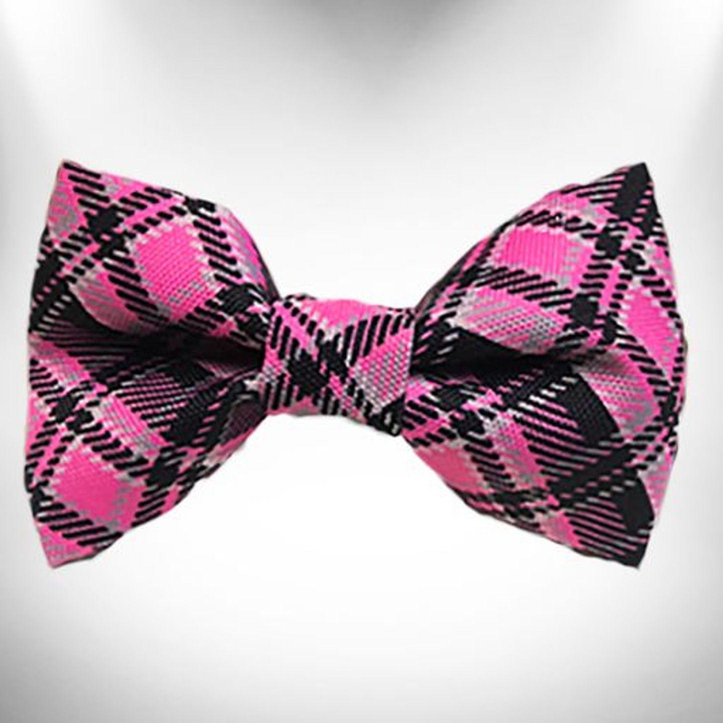 Walk-e-Woo Plaid Dog Bow Tie