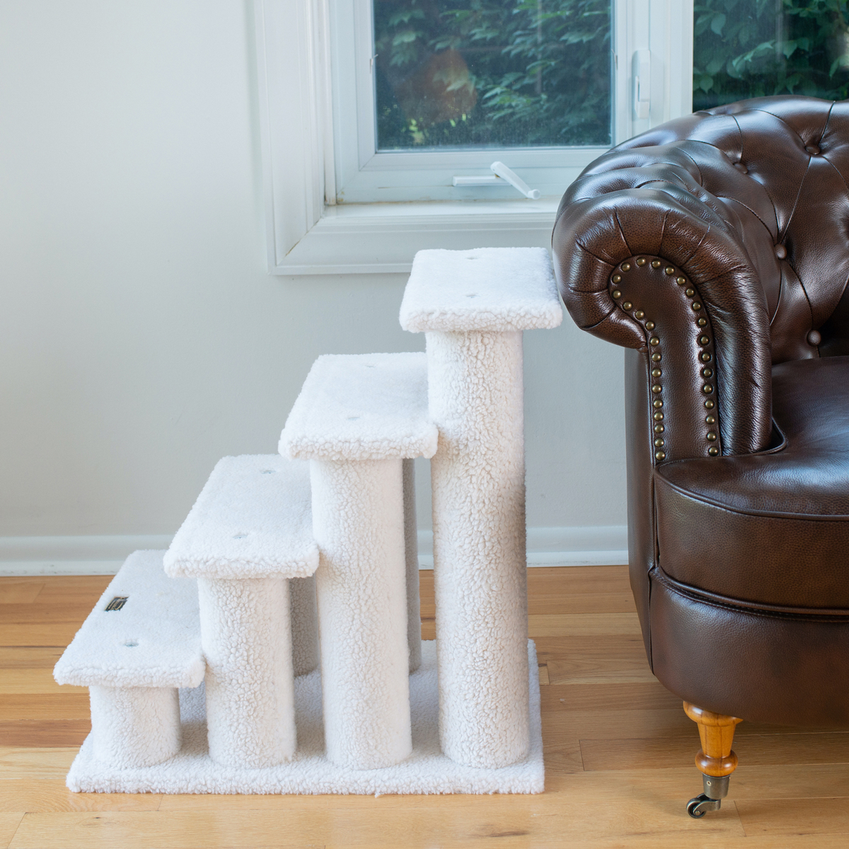 Armarkat Real Wood 4-Step Carpeted Cat Stairs with Scratchers