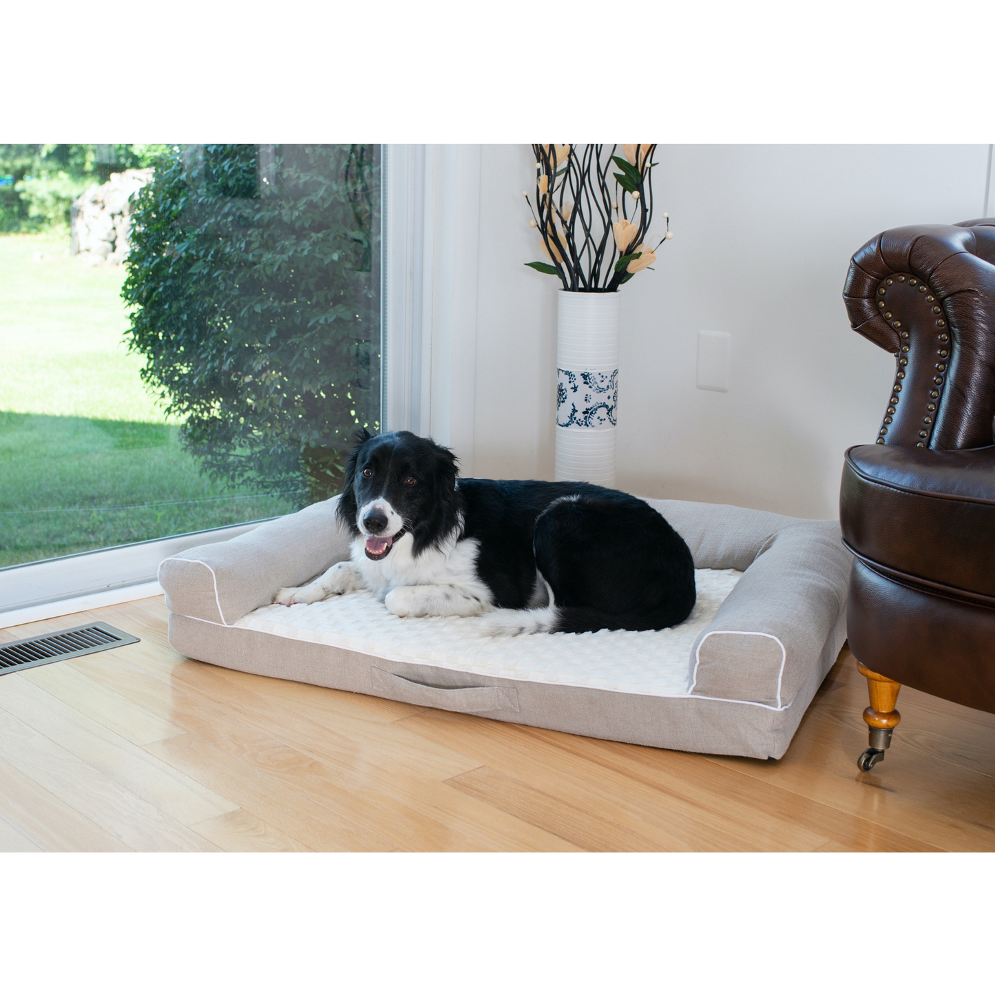 Armarkat Medium Bolstered Memory Foam Pet Bed
