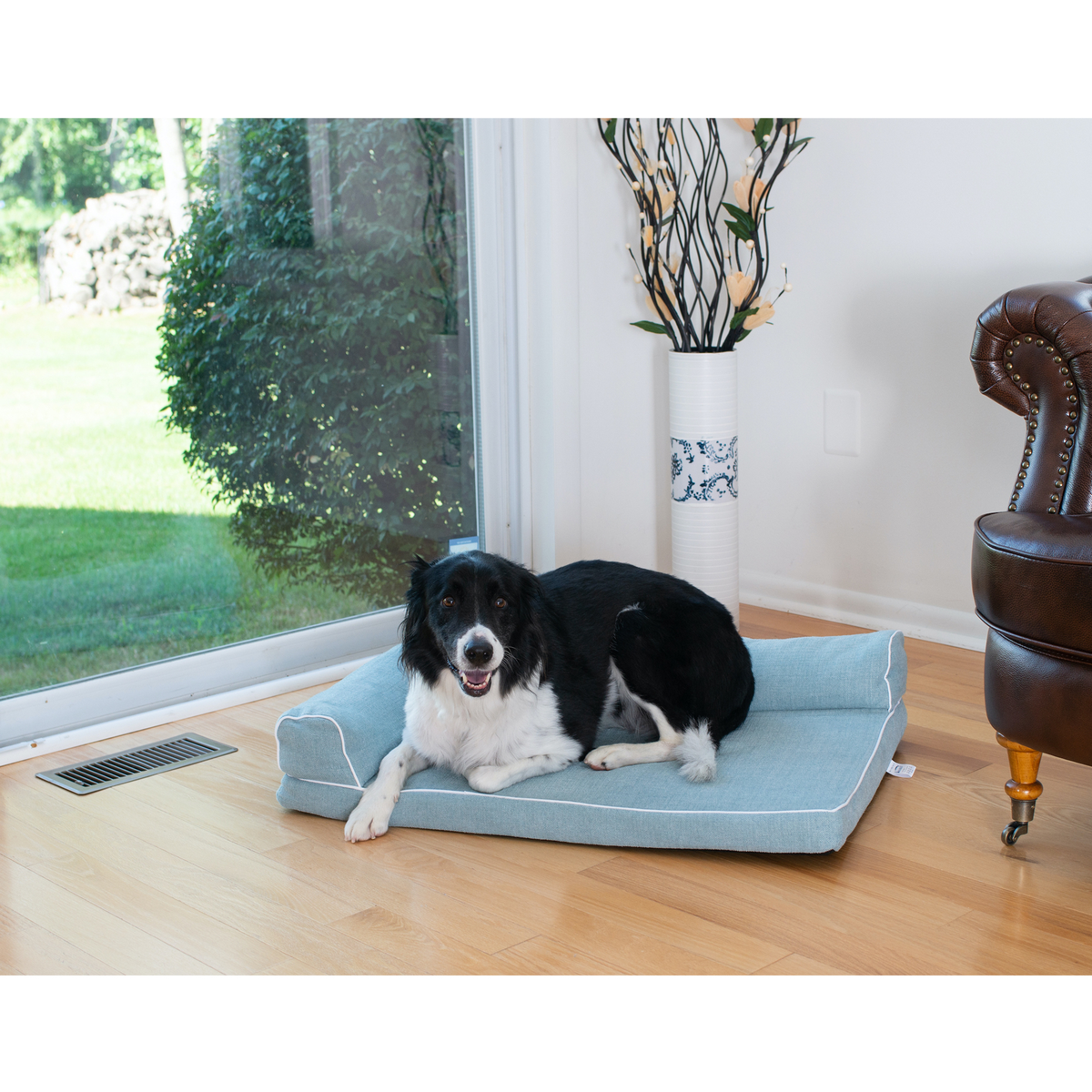 Armarkat Medium Bolstered Poly Fill Dog Pet Bed