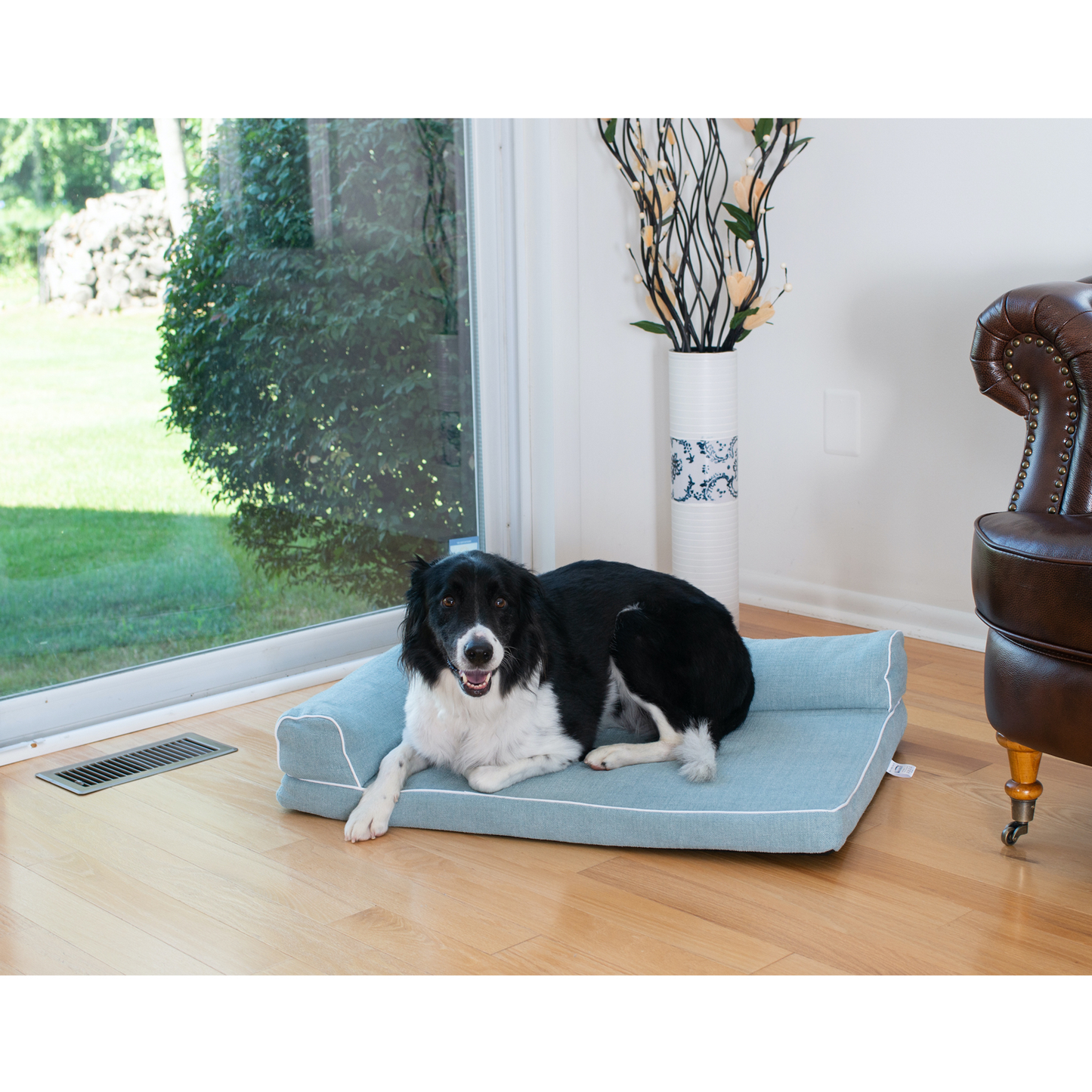 Armarkat Medium Bolstered Poly Fill Dog Pet Bed