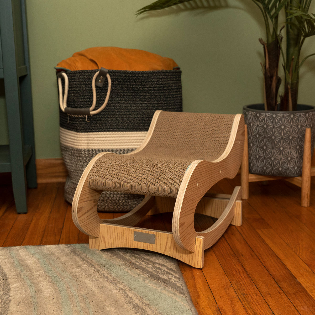 Armarkat detachable cat rocking swing chair