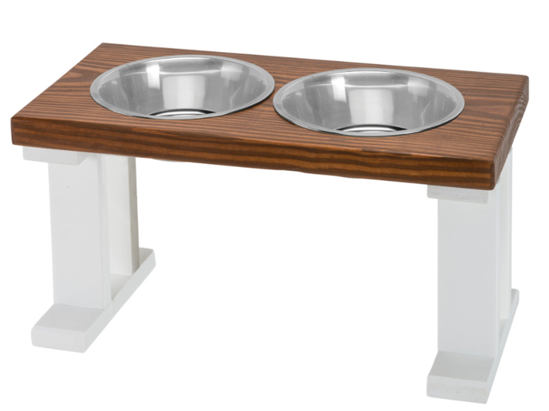 Bearwood Farmhouse 2-Bowl Elevated Dog Feeder