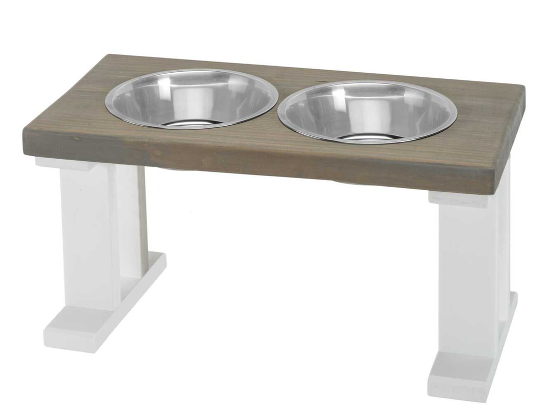 Bearwood Farmhouse 2-Bowl Elevated Dog Feeder