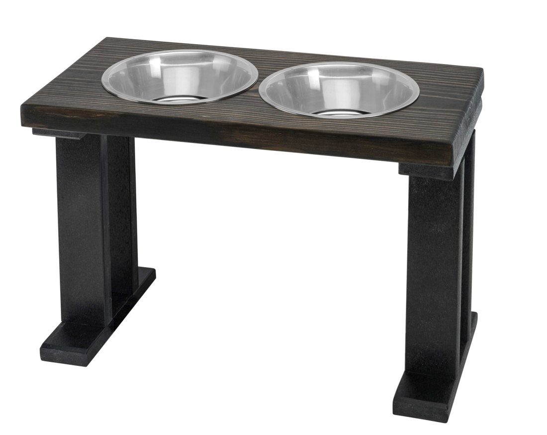 Bearwood Farmhouse 2-Bowl Elevated Dog Feeder