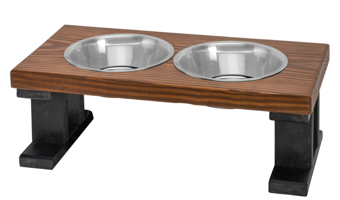 Bearwood Farmhouse 2-Bowl Elevated Dog Feeder