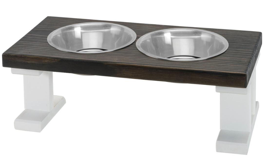 Bearwood Farmhouse 2-Bowl Elevated Dog Feeder