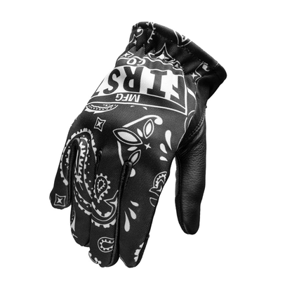 Clutch Gloves - Black White Paisley