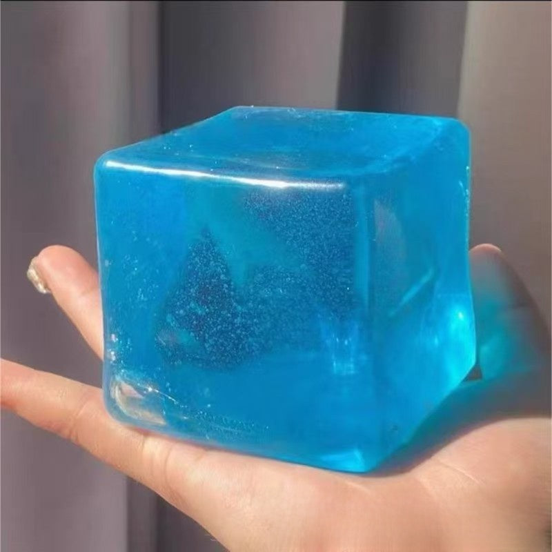 Slow rebound TPR squishy fidget toys in block and ball shapes, photo 3