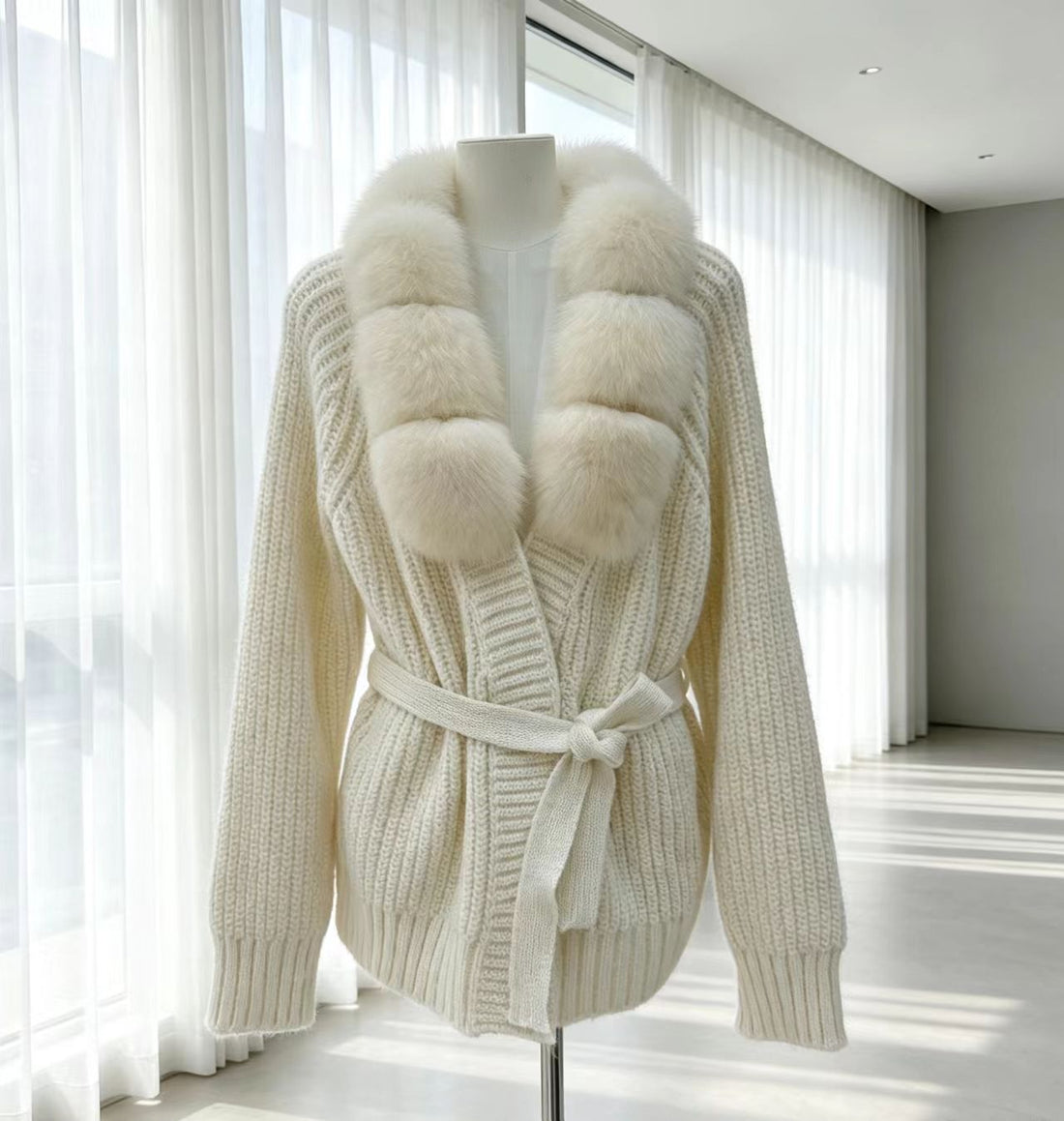 Women's Detachable Fox Fur Collar Knitted Fur Coat