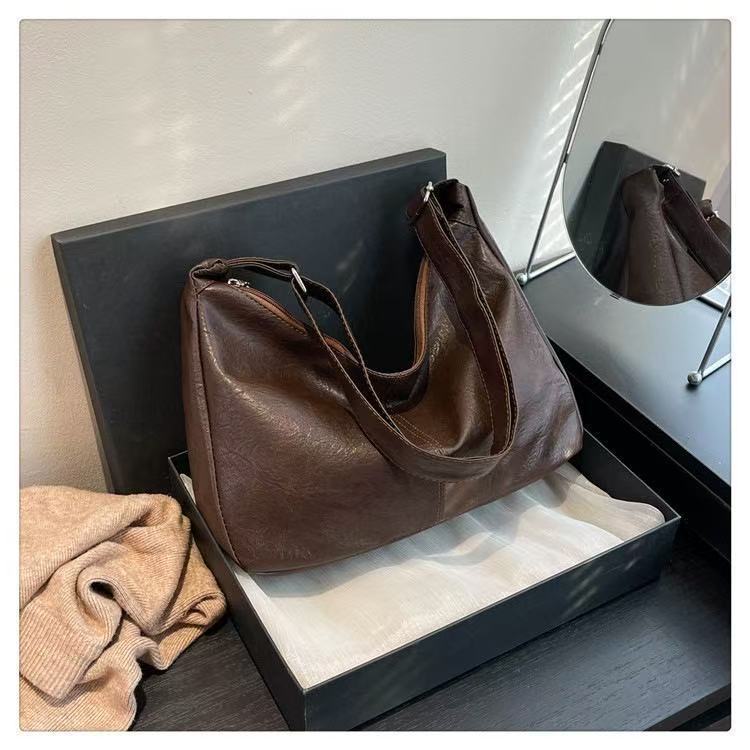 Women's Large Capacity Soft PU Leather Tote Bag Versatile Commuting Shoulder Handbag