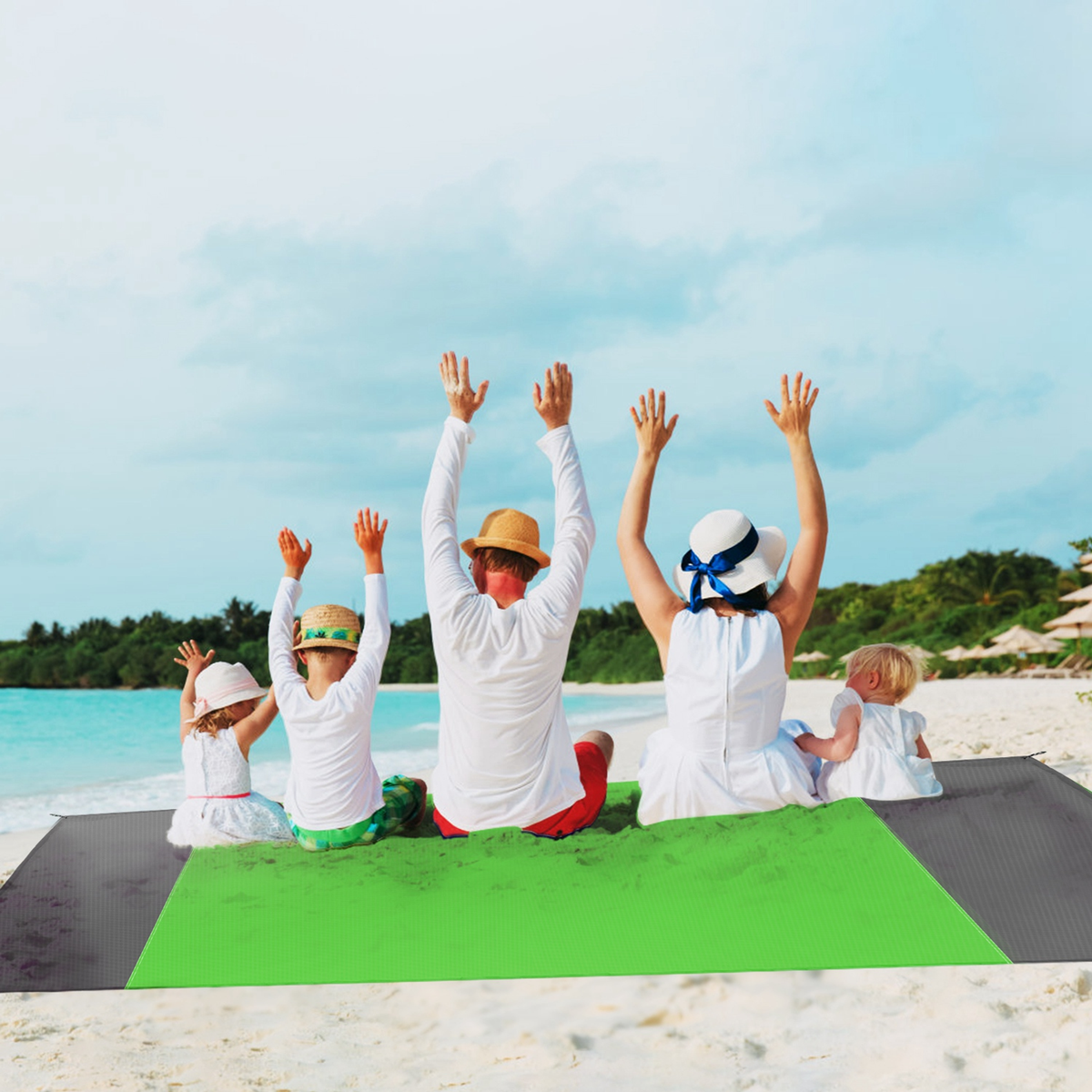 Sand-Proof Picnic Blanket 108" x 96", Green