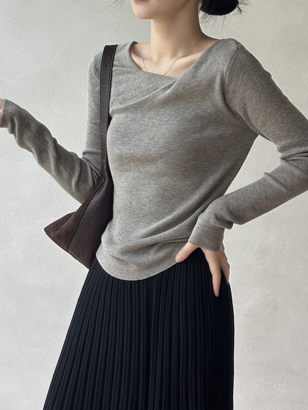 Women's Autumn Slanted Collar Slim Fit Long Sleeve Knit Top
