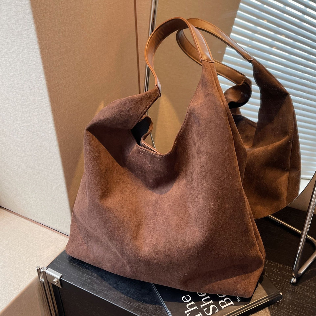 Retro Soft Suede Magnetic Buckle Large Capacity Bucket Shoulder Bag for Women