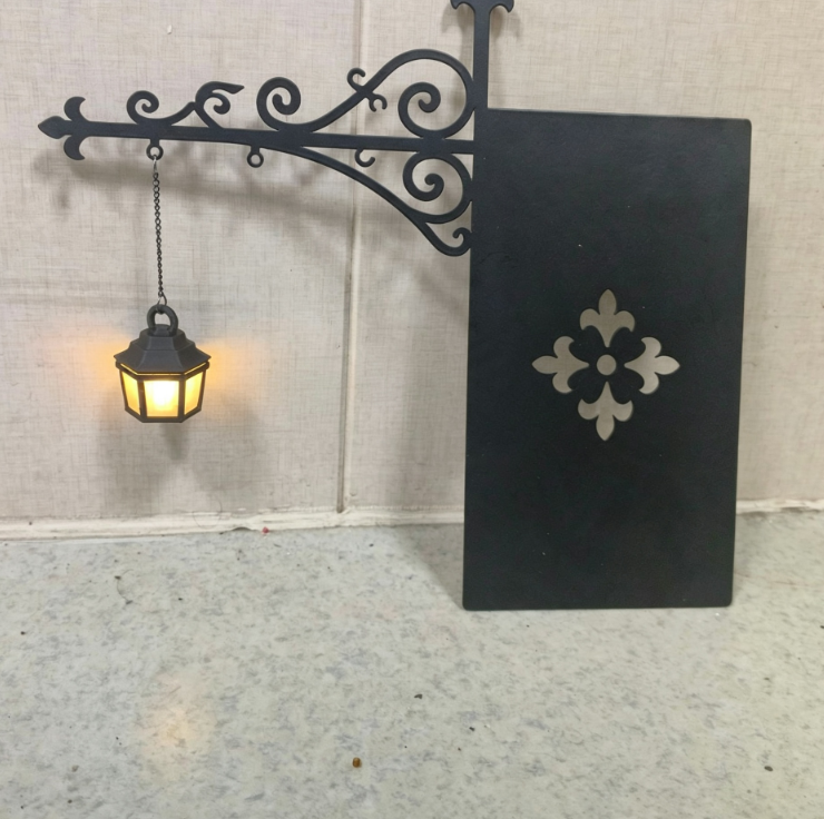 Ghost Bookshelf Lantern Iron Decorative Bookshelf Lamp