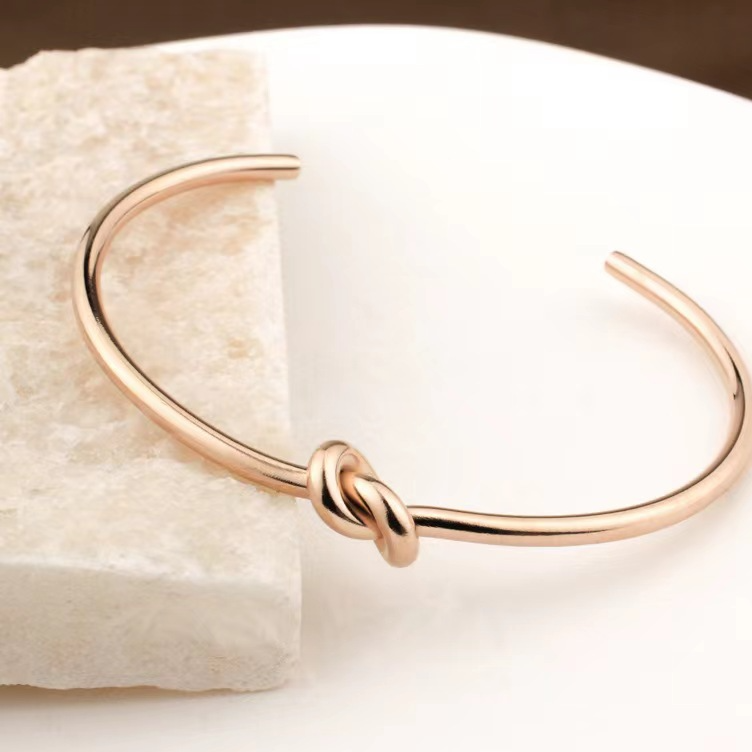 Minimalist Knot Women's Stainless Steel Bracelet 18K Gold Plated Heart Twist Jewelry