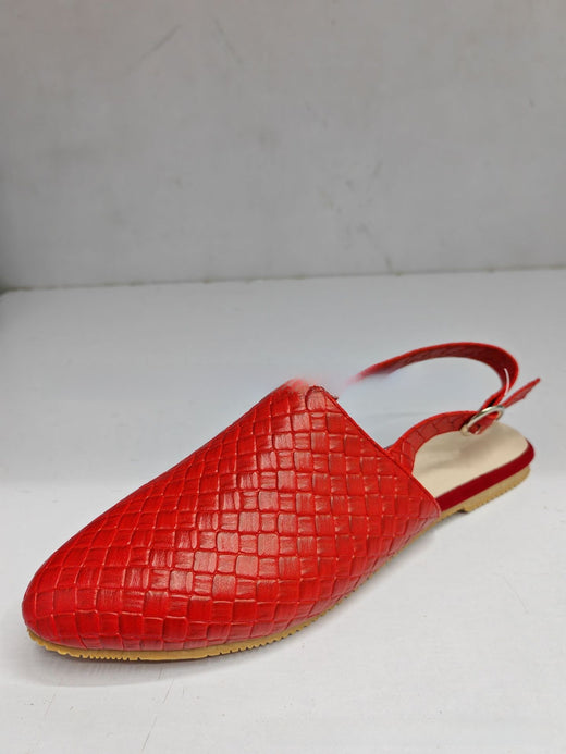 Pointed-toe woven women?s shoes