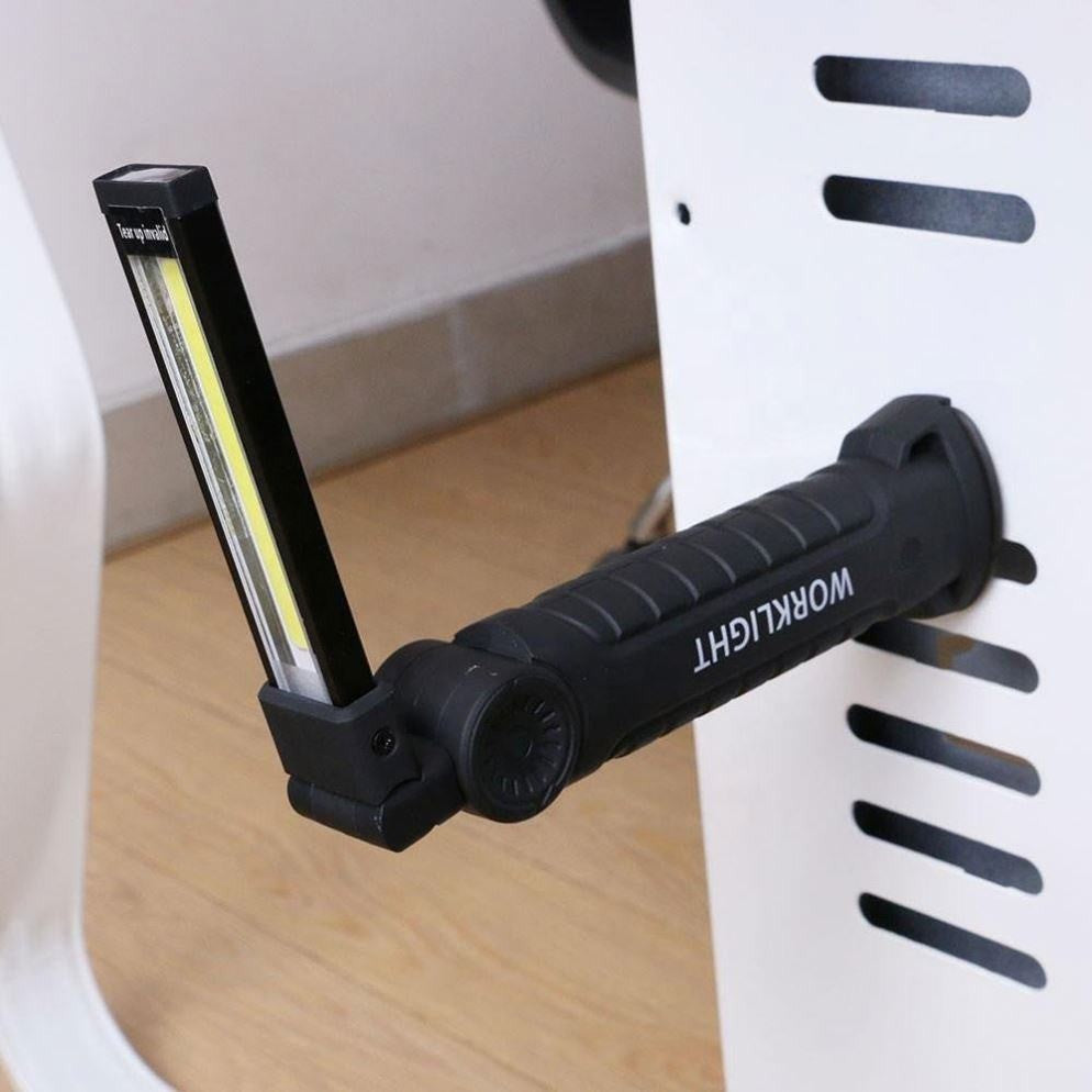Magnetic foldable rechargeable work lamp