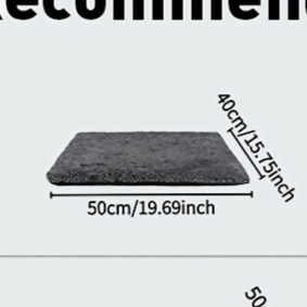 Self-heating and warming cat mat