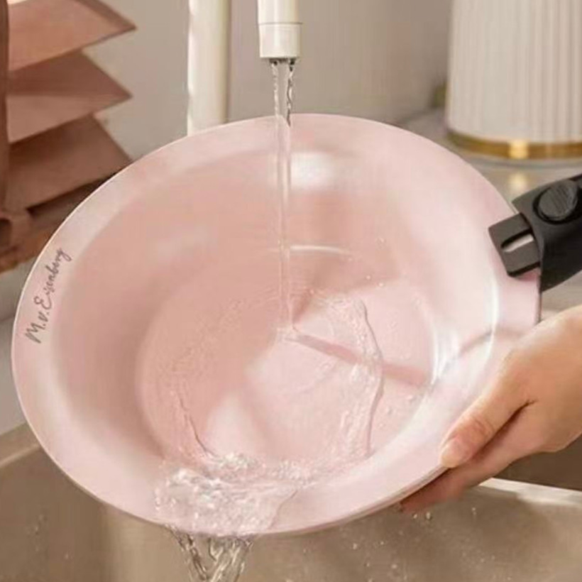 Special baking disc pan and oven baking mold for baking purposes