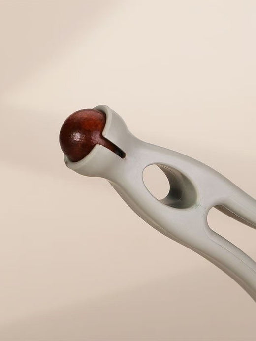 Solid wood finger massager product image 4