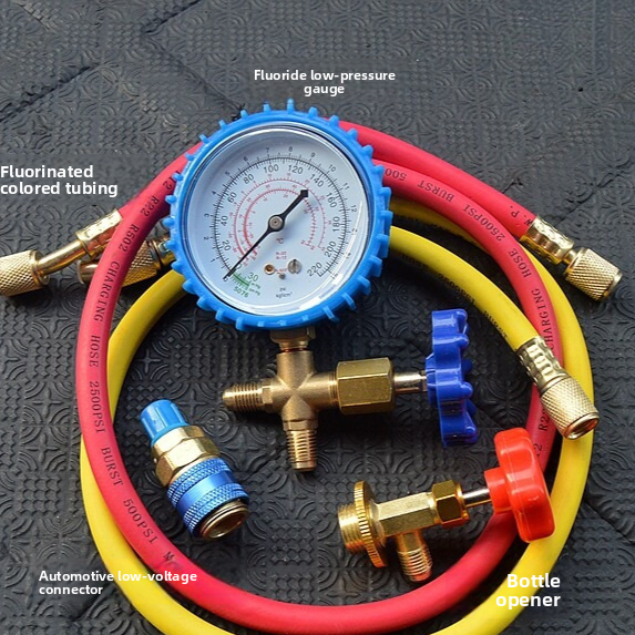 Refrigerant filling tool