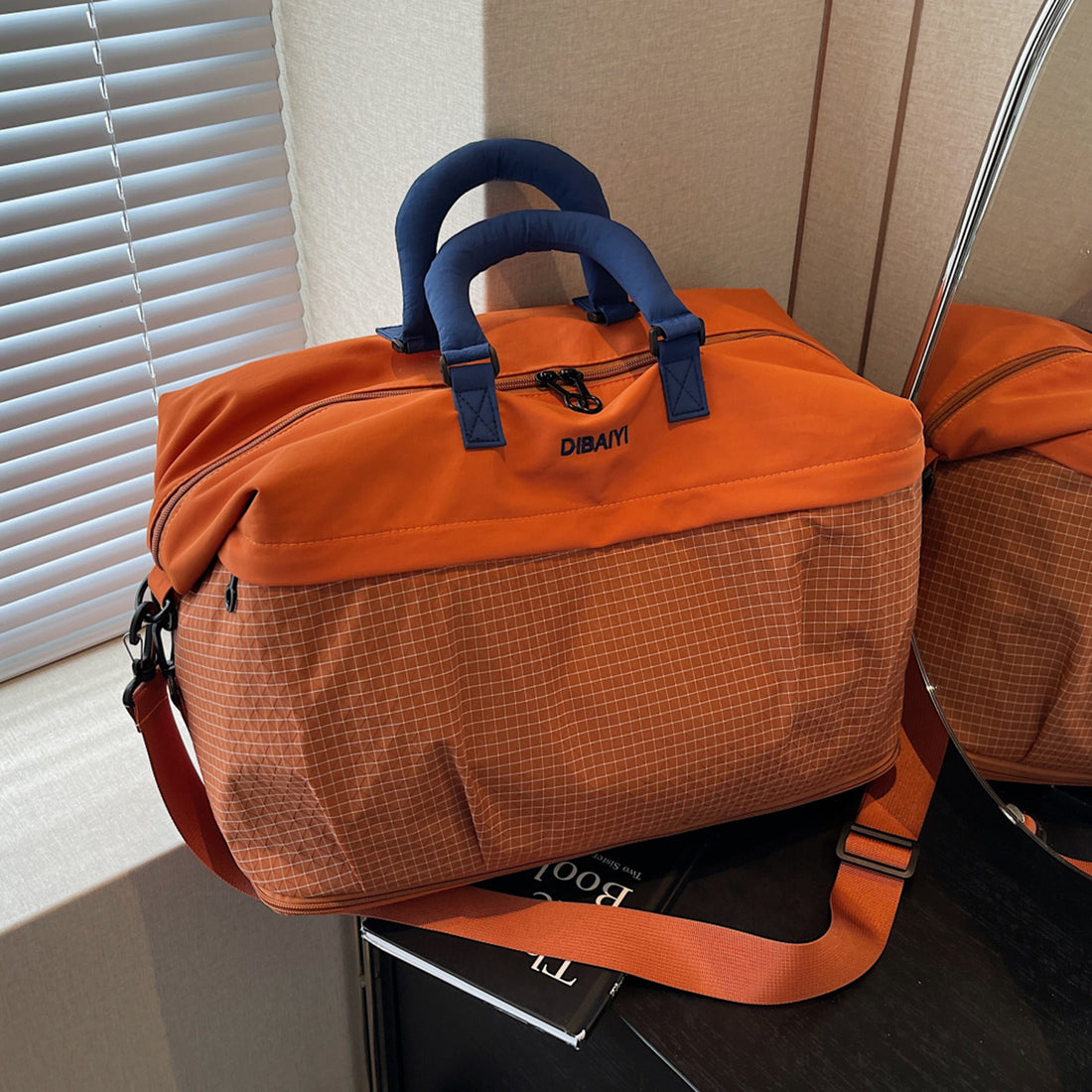 Large Capacity Lightweight Travel Bag