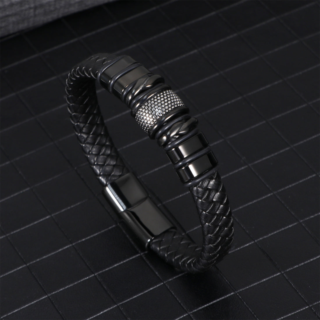 Men's business leather bracelet simple stainless steel magnetic bracelet fashion versatile trend woven leather bracelet