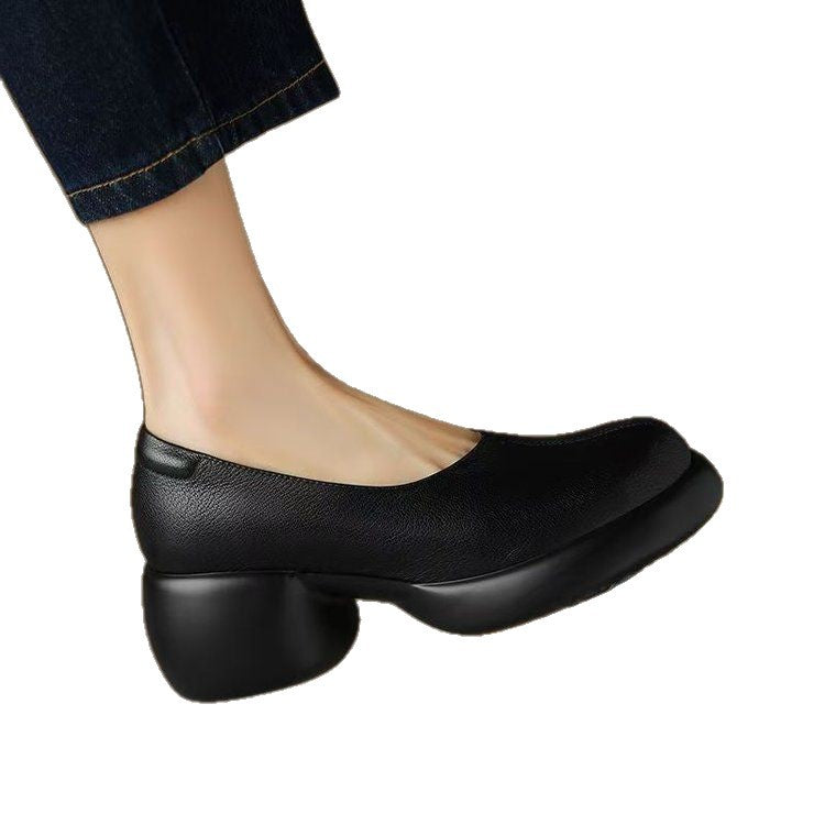 Women's Chunky Heel Shoes Round Toe Platform Patent Leather Pumps