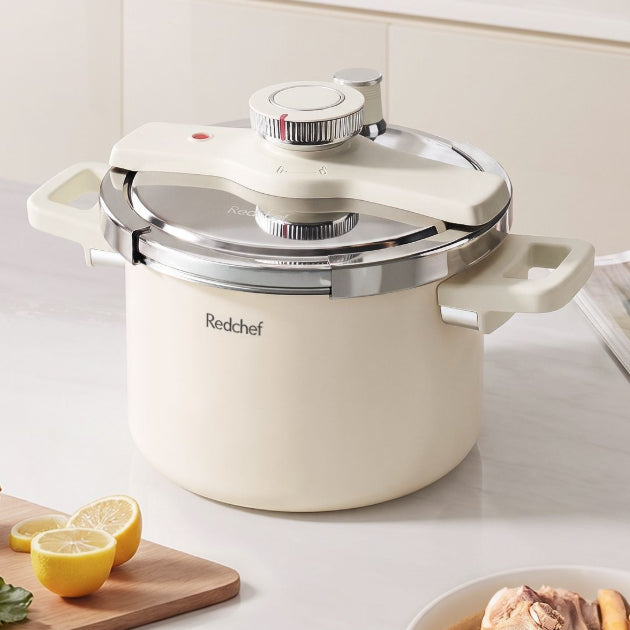 Small household pressure cooker