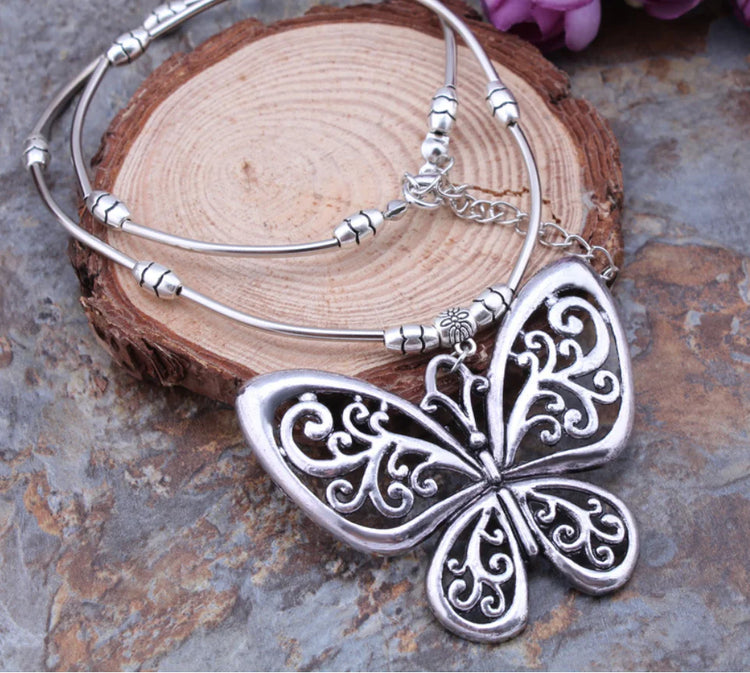 Hollow Butterfly Pendant Necklace — Adjustable Chain - Image 3