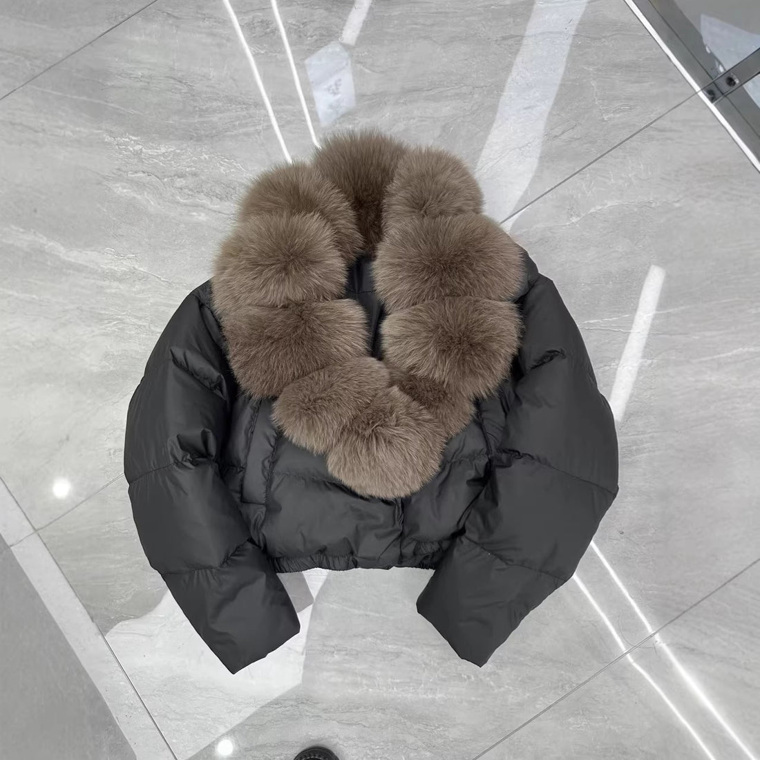 Women's short padded coat with removable faux fur collar, photo 3