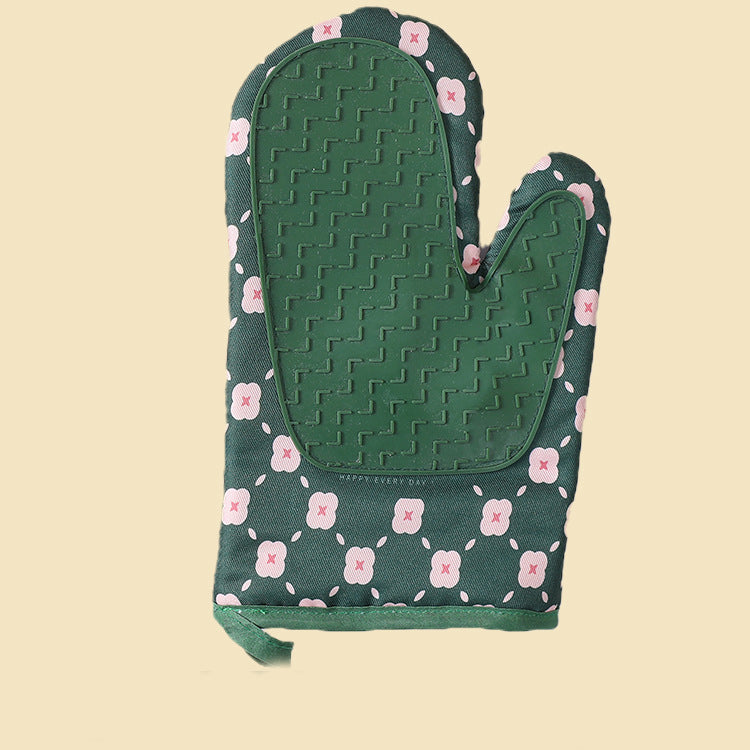 White cotton oven mitt pair set